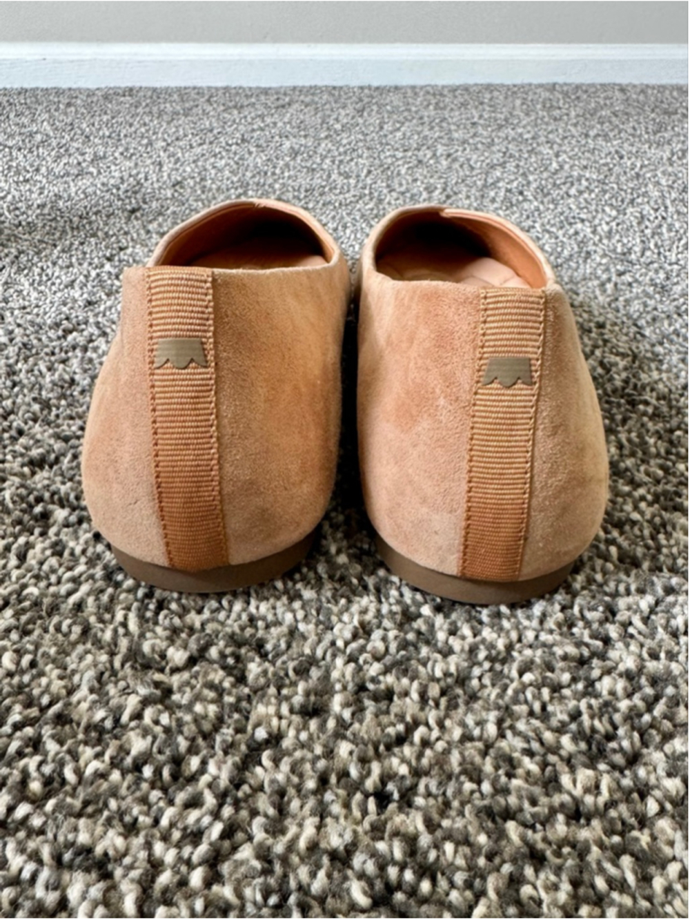 Women's Birdies The Goldfinch Flats in Tan Suede Size 7 NWOB - Picture 9 of 10
